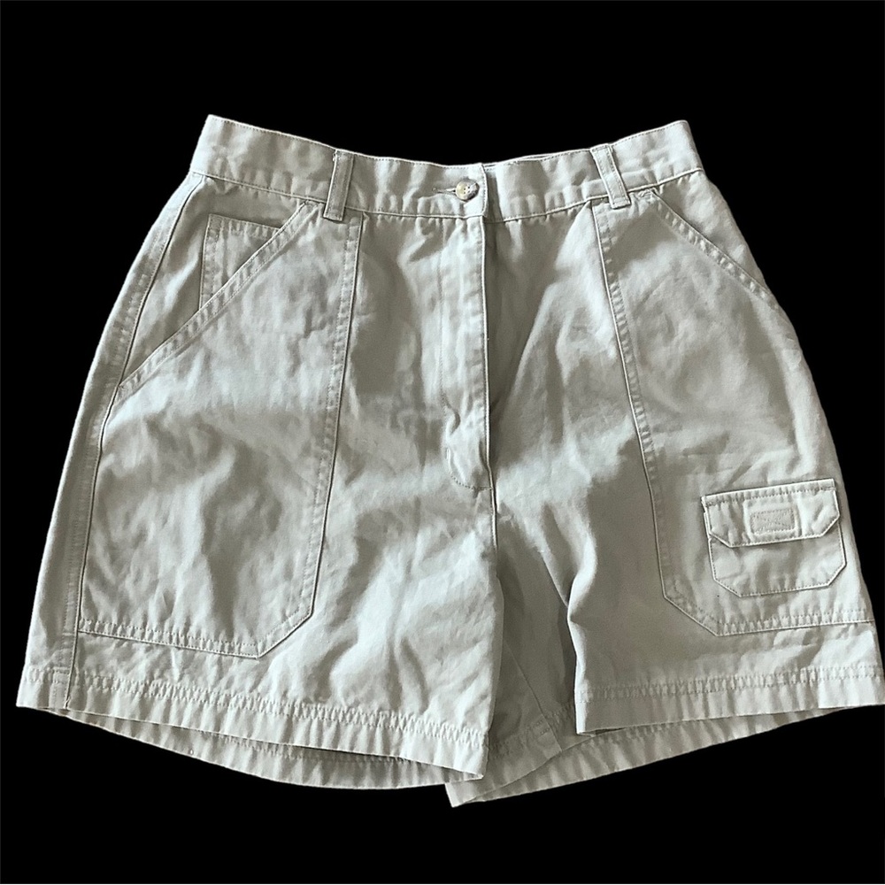 Vintage Woolrich Khaki Cargo Style Shorts. High Waisted 100% Cotton